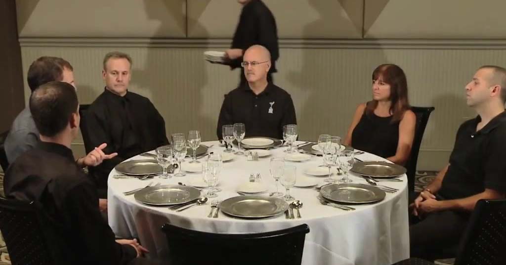 etiqueta restaurantes francia