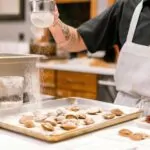 El desafío de la repostería: chefs pasteleros que elevan el arte del dulce chefs-pasteleros