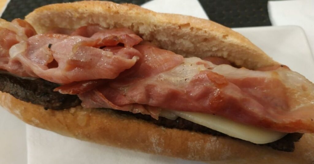 Rico desayuno en Castellón en El Rincón del Bocata
