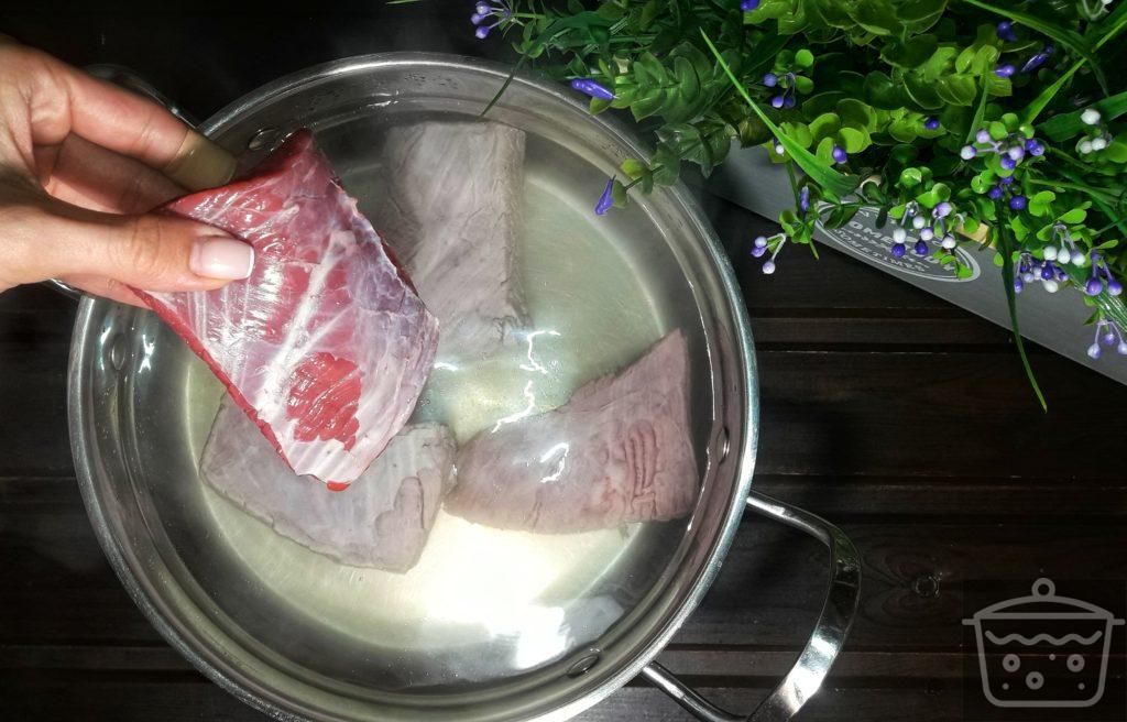 colocar carne en el agua