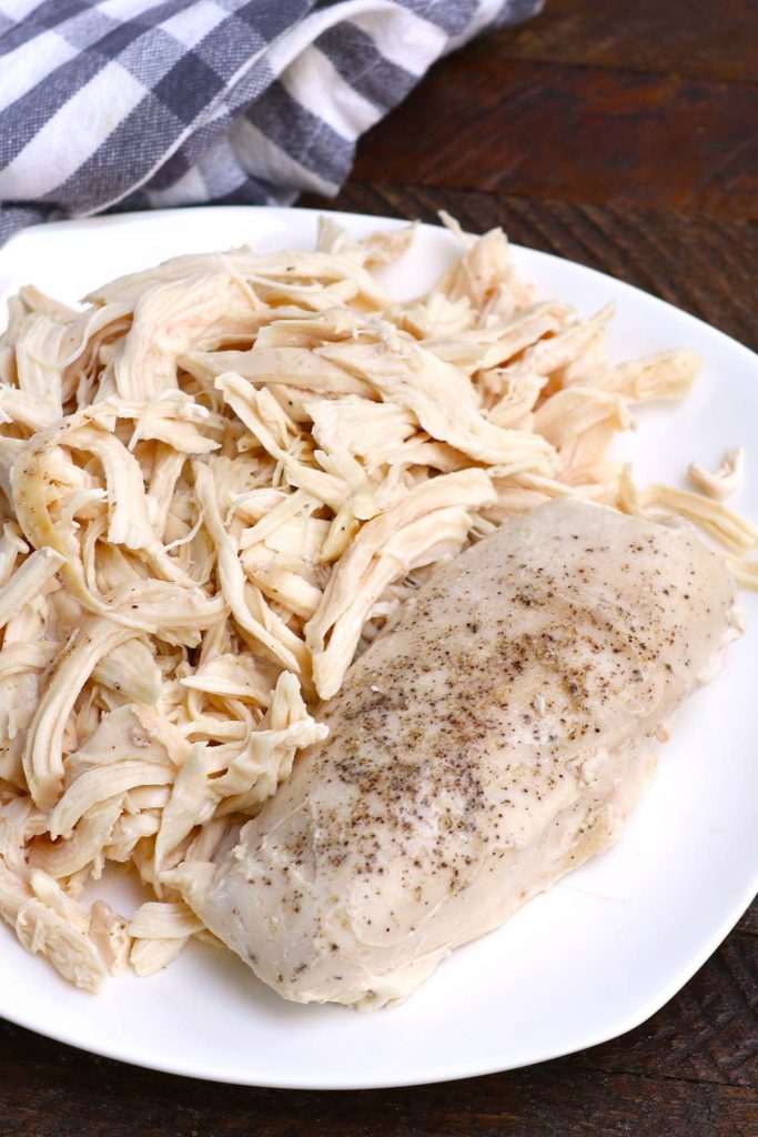 ¡Jugosa pechuga de pollo al vacío, fresca o congelada! Hecho con condimentos simples y sin dorar. Es ideal para preparar comidas o una cena rápida entre semana. #Pechuga de pollo al vacío