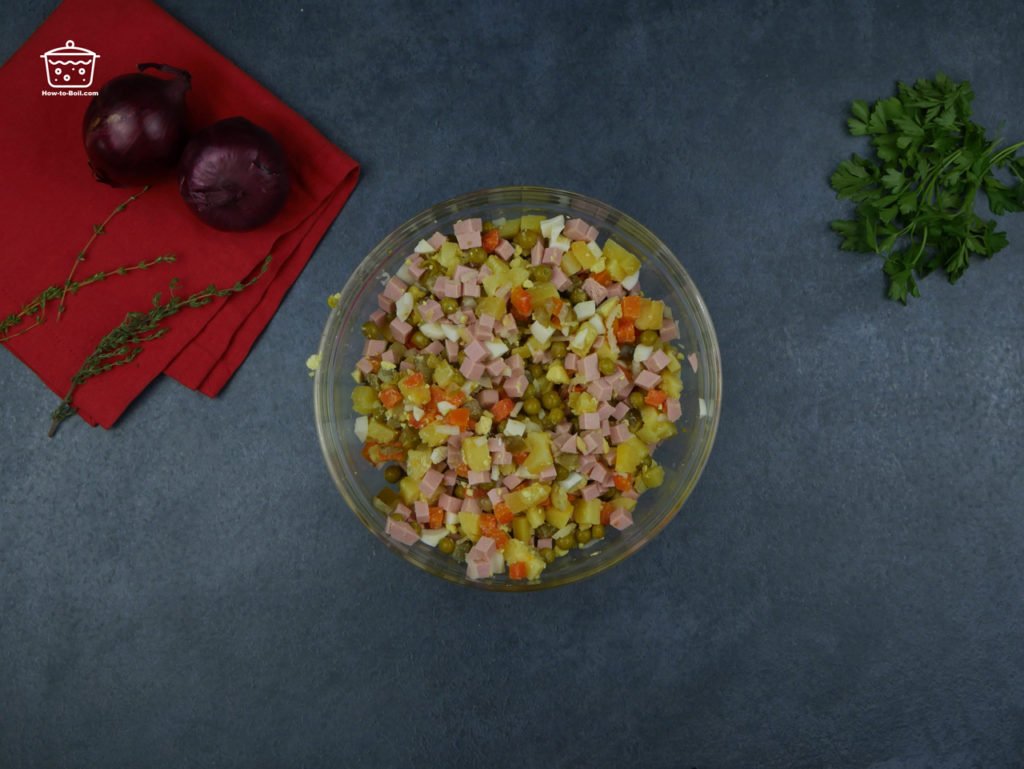 mezclar ensalada olivier