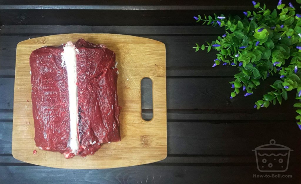 cordero en una tabla de cortar