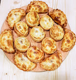 Imagen Empanadas argentinas La Cumbrecita y Pollos asados al CHIMICHURRI
