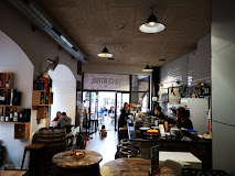 Fotografía de La Central Vermuteria